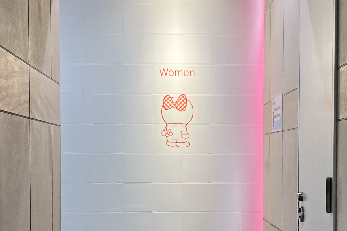 登戸駅のドラミちゃんのイラスト